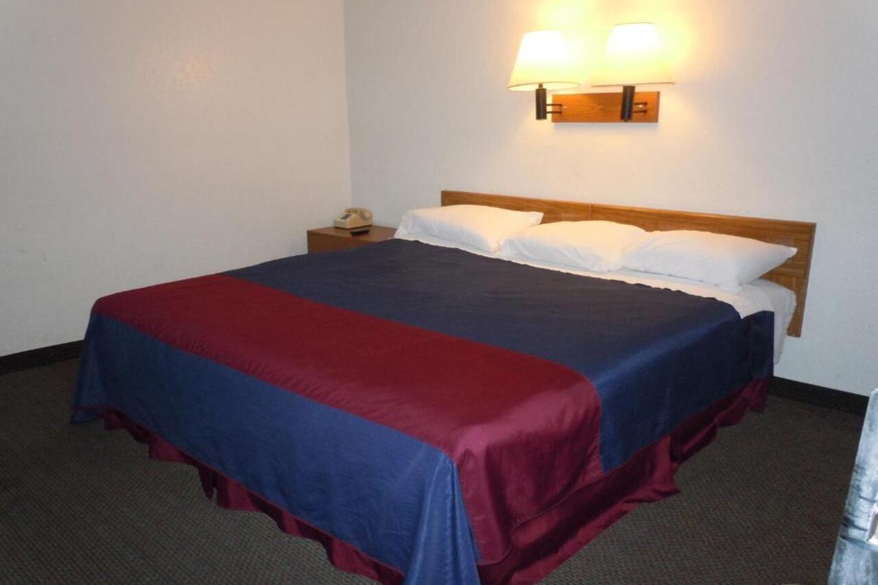 Travelodge By Wyndham Grand Rapids North Walker Ngoại thất bức ảnh