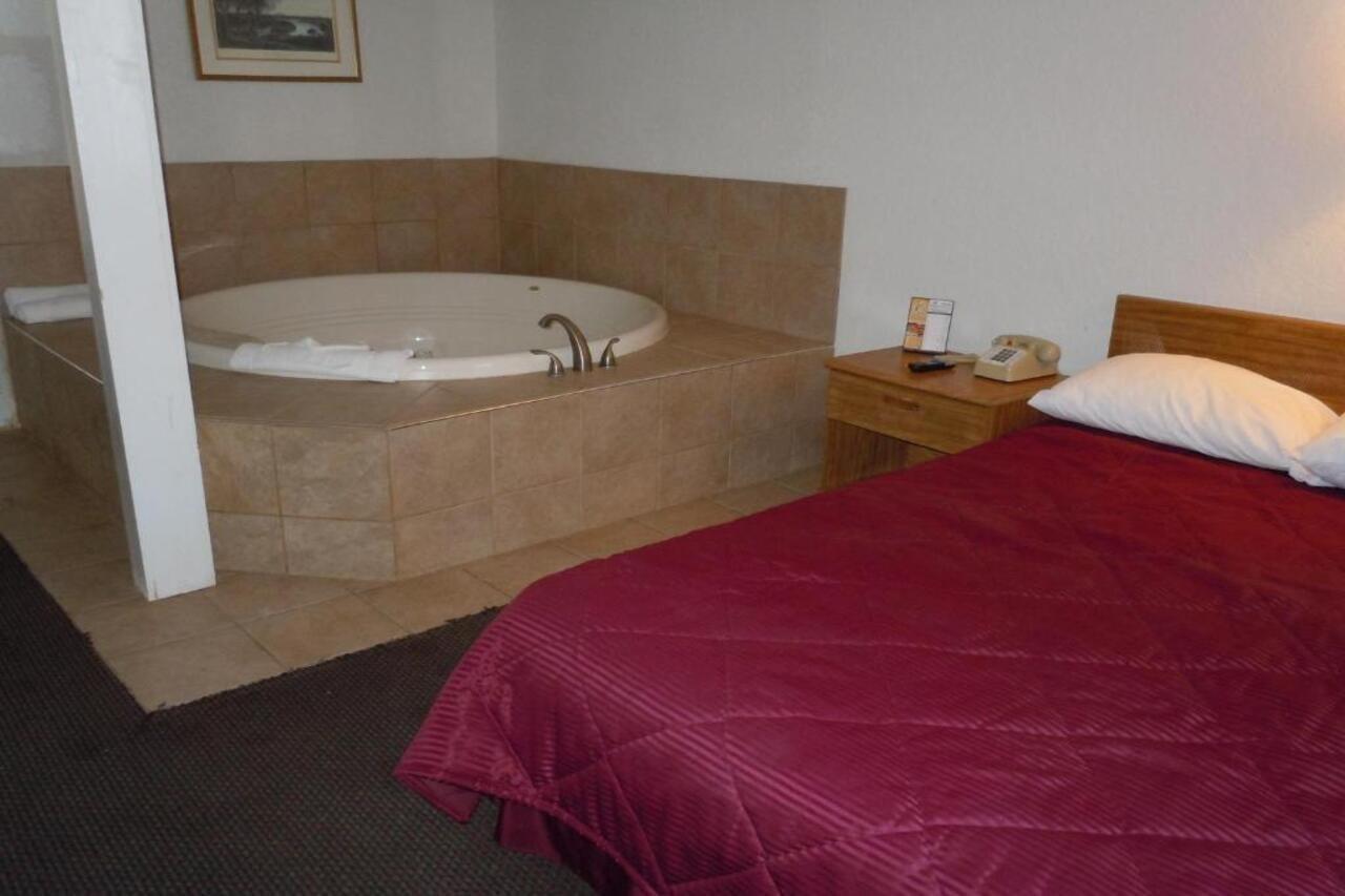 Travelodge By Wyndham Grand Rapids North Walker Ngoại thất bức ảnh