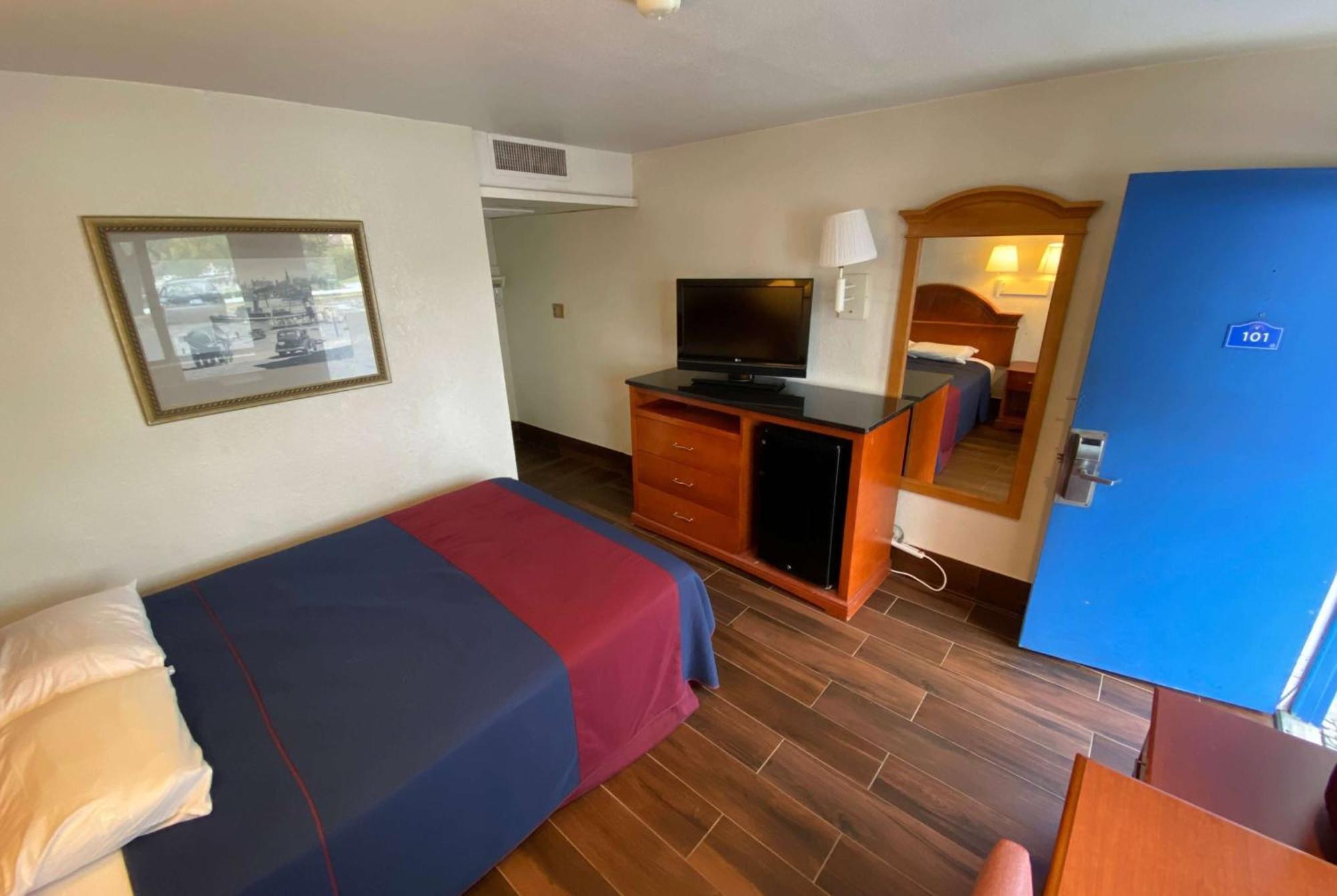 Travelodge By Wyndham Grand Rapids North Walker Ngoại thất bức ảnh