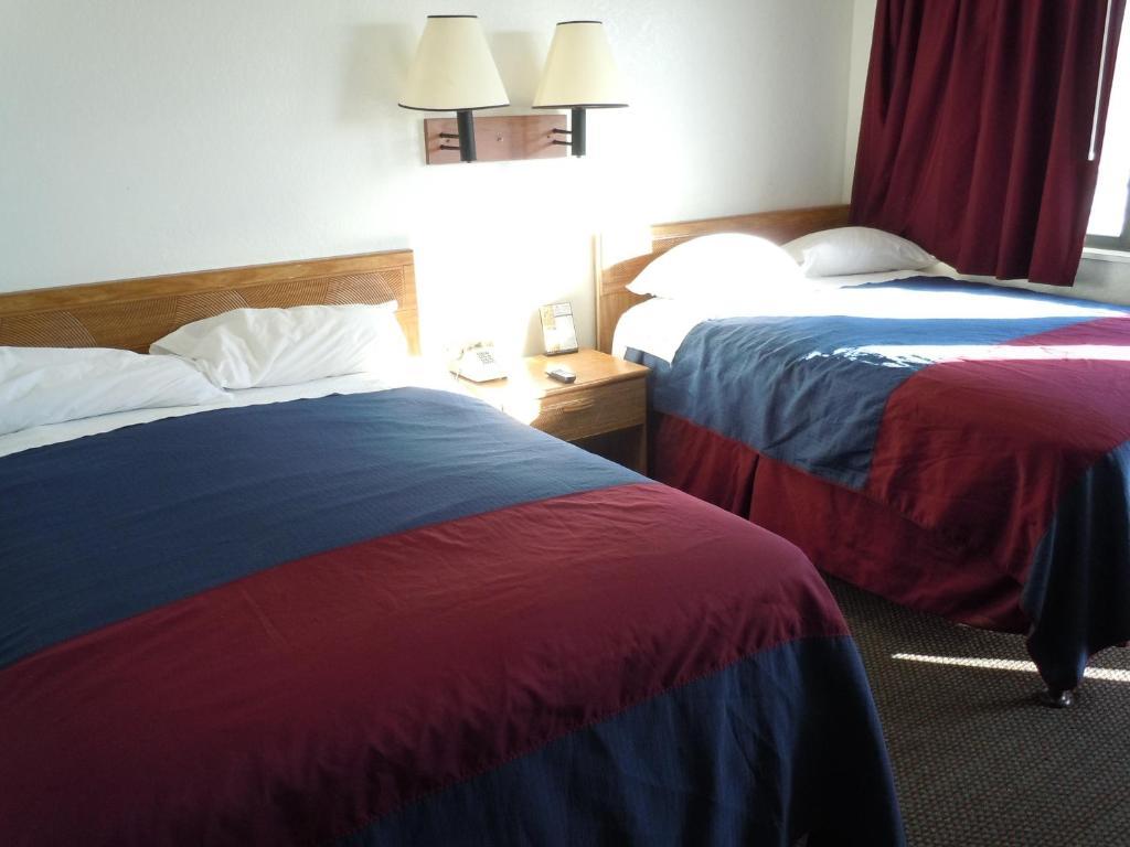 Travelodge By Wyndham Grand Rapids North Walker Phòng bức ảnh